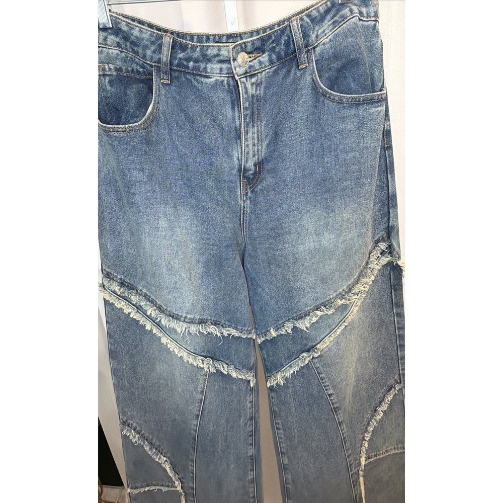 AKIRA JUST A FEELING DISTRESSED DENIM PANT Size 15 - Picture 9 of 13